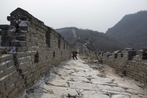 Helle-Karin Helstrand på muren ved Mutianyu