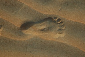 Fodaftryk i sand