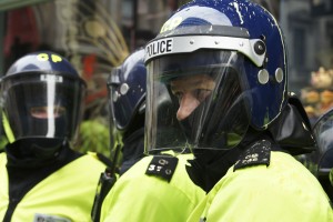 Voldsom demonstration mod finanskrise London marts 2013