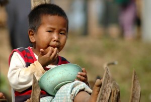 Landsby ved Kok-floden, Thailand