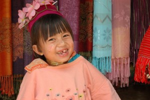 Langhalsede kvinder, Den gyldne Trekant, Thailand