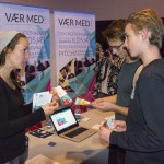Kathrine Skovsgaard reklamerer for det årlige iværsætterseminar på Læsø
