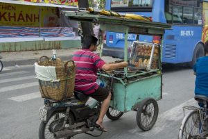 Man kan sagtens vende sit kebabspyd, mens man kører