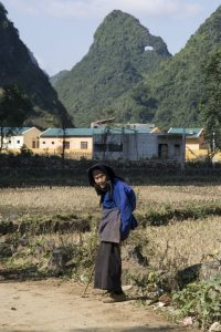 Tay-kvinde ved Ban Gioc