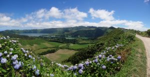 Tvillingesøerne fra kraterkanten.