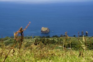 Fra turen rundt på kraterkanten med tvillingesøerne på den ene side og Atlanterhavet på den anden