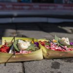 Sanur, Bali: Offergaver også på fortovet
