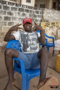 Håndtegn i Gambia